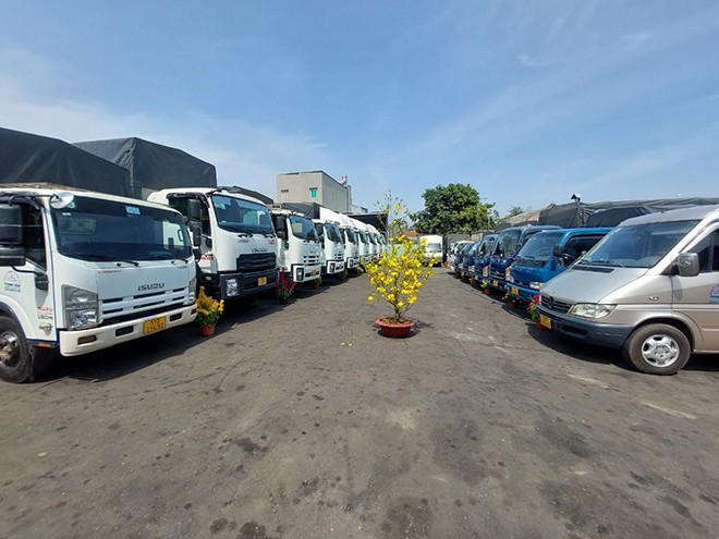 Đội xe hùng hậu tại Vận tải Trọng Tấn
