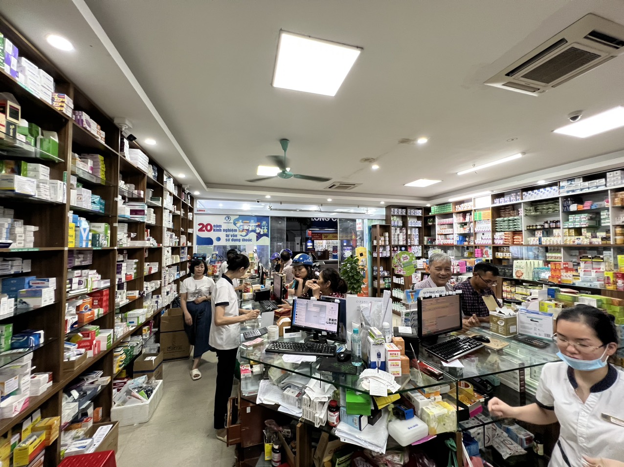 Nhà Thuốc Á Đông - Gắn kết sức khỏe, vun đắp niềm tin qua 20 năm hoạt động - 1