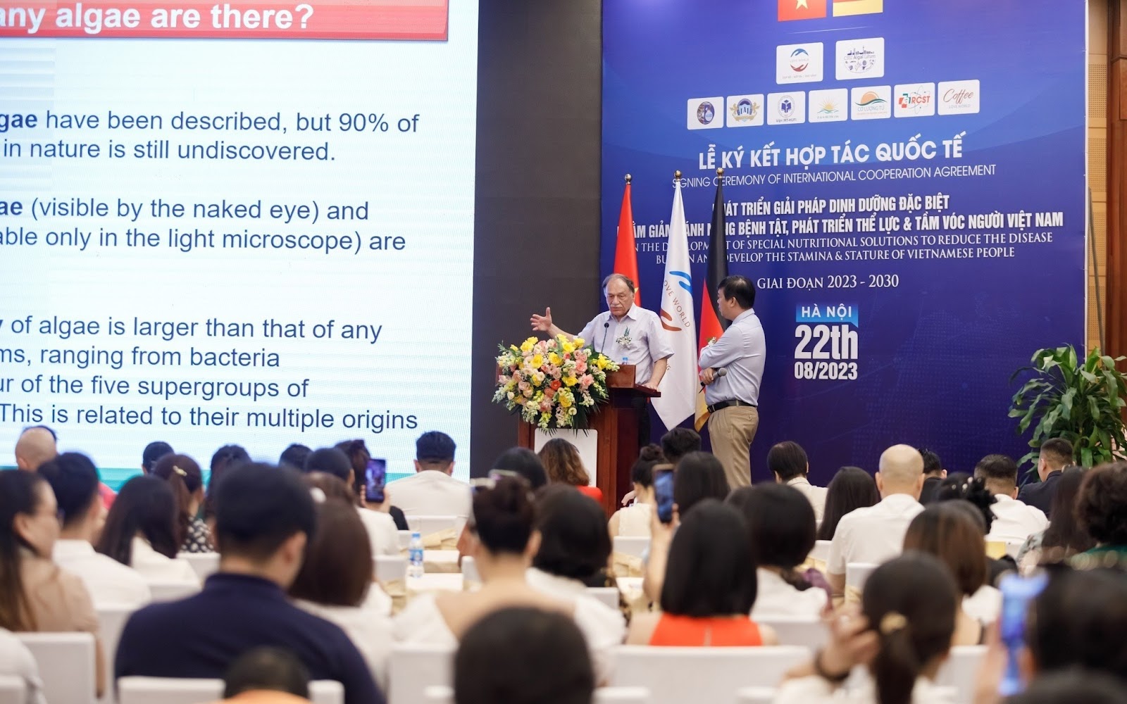 GS. Michael Melkonian nhấn mạnh tầm quan trọng của khoa học dinh dưỡng
