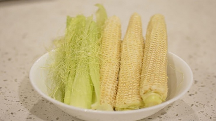 Không chỉ lõi ngô mà rất nhiều bộ phận khác như hạt, râu... của ngô đều có tác dụng tốt cho sức khỏe.