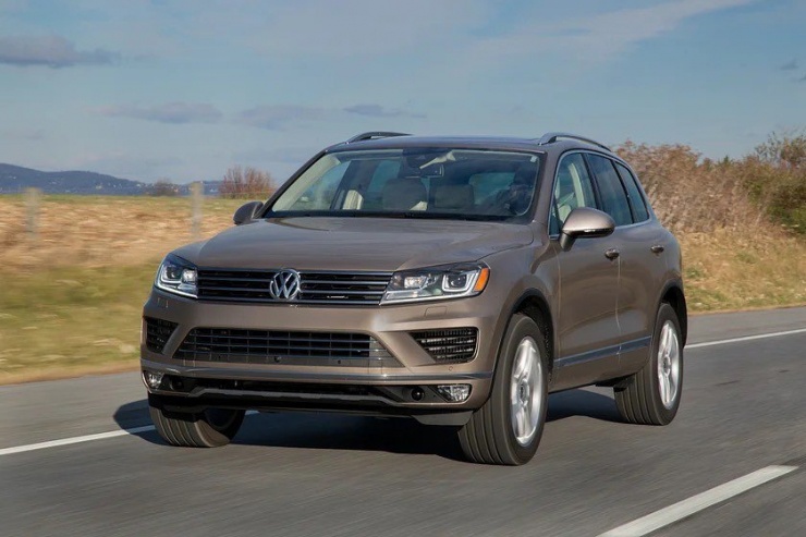 Volkswagen Touareg. Ảnh: Carbuzz.