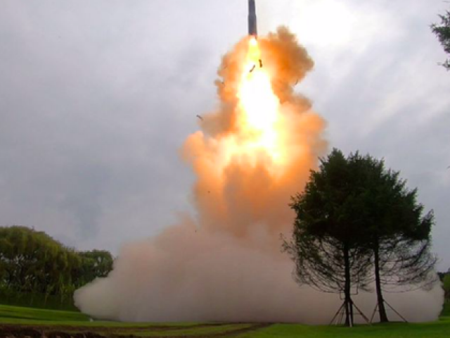 Mỹ, Nhật, Hàn tổ chức tập trận bắn tên lửa trên biển