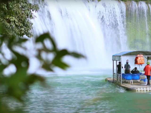 Ngắm thác nước hùng vĩ thứ 4 thế giới mùa đẹp nhất