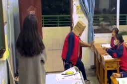 Clip hài hước - Lớp học "bất ổn" với những học sinh tinh nghịch