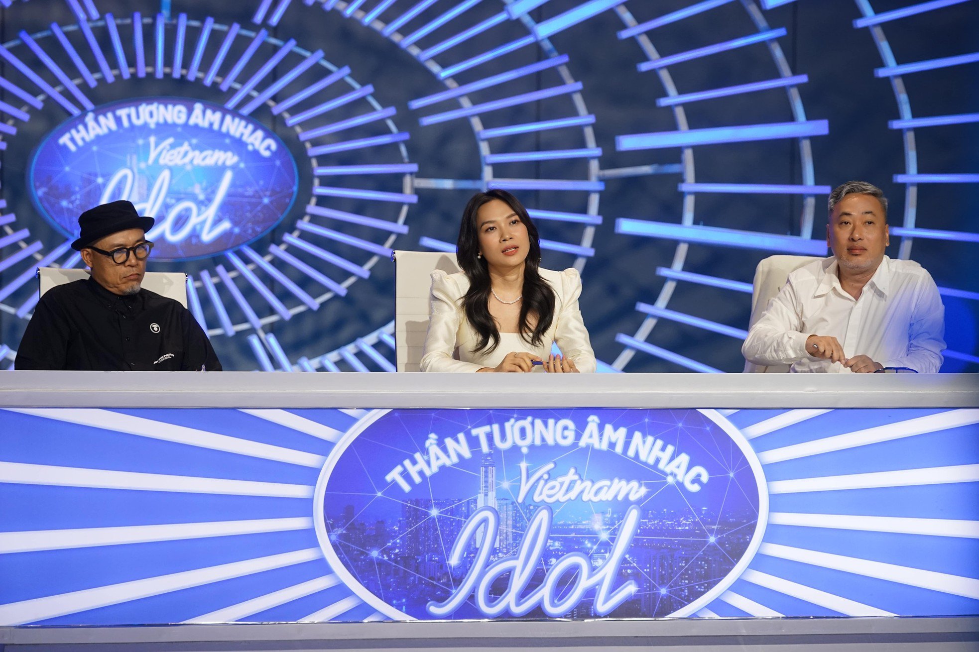 3 giám khảo của Vietnam Idol 2023: Nhạc sĩ Huy Tuấn, ca sĩ Mỹ Tâm, đạo diễn Quang Dũng
