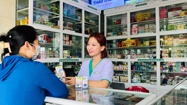 Dược sĩ tư vấn tận tình, chu đáo