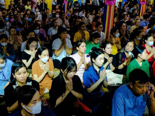 Tin tức trong ngày - "Biển người" tham dự lễ Vu Lan tại chùa Phúc Khánh