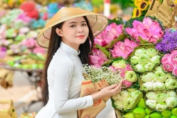 Bạn trẻ - Cuộc sống - Gái xinh Hà thành khoe ảnh “check-in” xinh lung linh trên phố thu Hà Nội