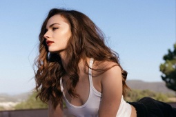 Làm đẹp - "Bé gái đẹp nhất thế giới" kiếm trăm tỷ ở tuổi 18 nhờ ngoại hình "nhận không ra"