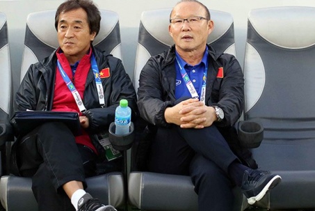 Tin mới nhất bóng đá tối 30/8: HLV Park Hang Seo làm chủ tịch học viện bóng đá ở Việt Nam
