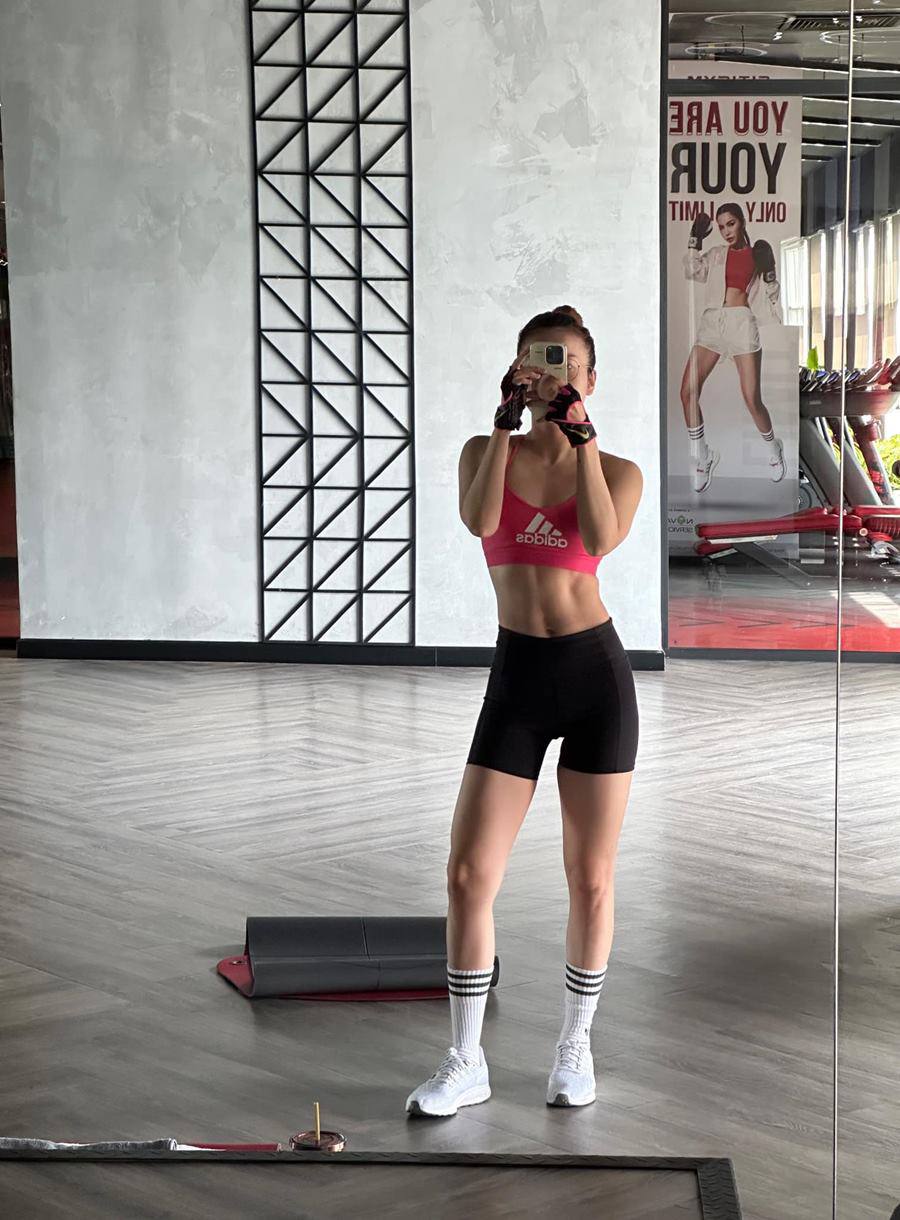Body săn chắc, gợi cảm của Yến Nhi khiến bao người ngưỡng mộ.