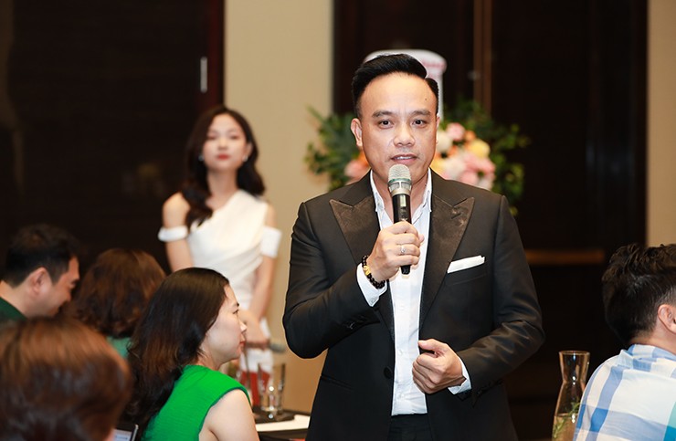 Ca sĩ Khánh Linh, Tô Minh Thắng là khách mời dự họp báo