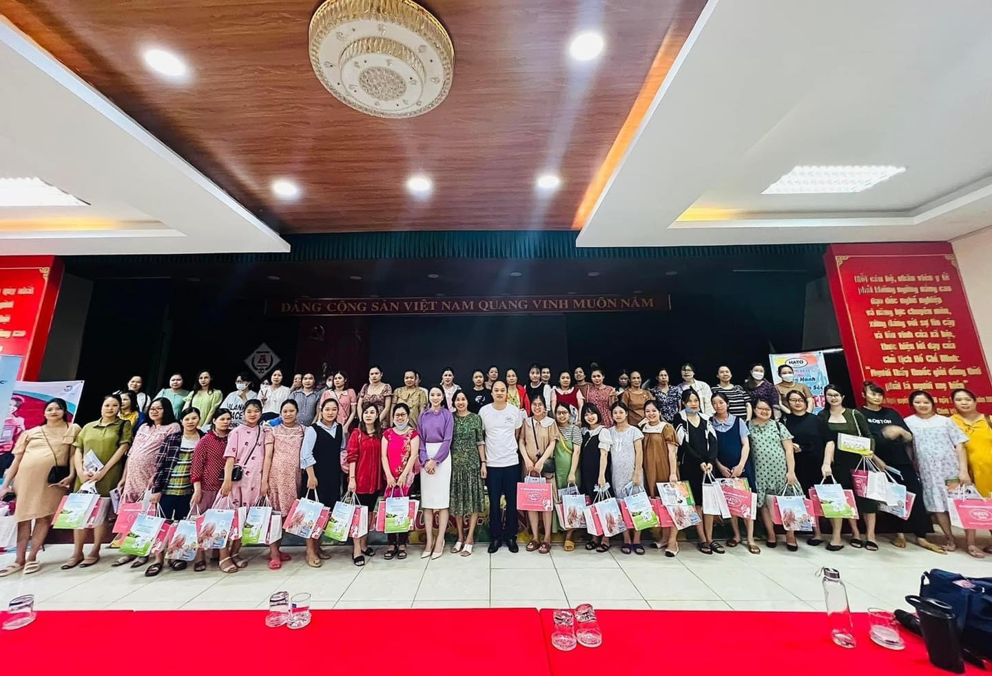 Hato Baby tham dự và trao quà cho các mẹ bầu tại Workshop tiền sản tổ chức tại Thái Nguyên