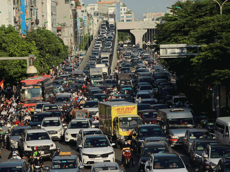 Người dân ùn ùn về quê nghỉ lễ 2/9, tắc đường muôn nẻo ở Hà Nội, TP.HCM