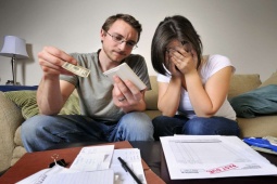 Media - 5 cách chi tiêu dễ làm bạn "nợ nần ngập đầu"