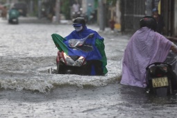 Tin tức trong ngày - Thời tiết ngày 31/8: Miền Bắc có nắng nóng, miền Nam mưa to về chiều tối