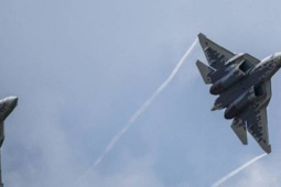 Thế giới - Nhận thêm tên lửa có tầm bắn 300 km, tiêm kích Su-57 như ‘hổ mọc thêm cánh’