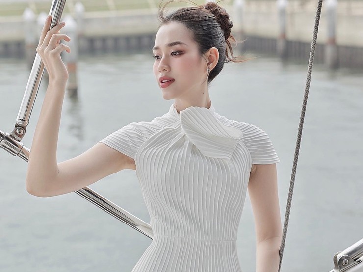 Đỗ Thị Hà cao 1,77m cùng số đo 3 vòng:&nbsp;80-60-90cm.&nbsp;

