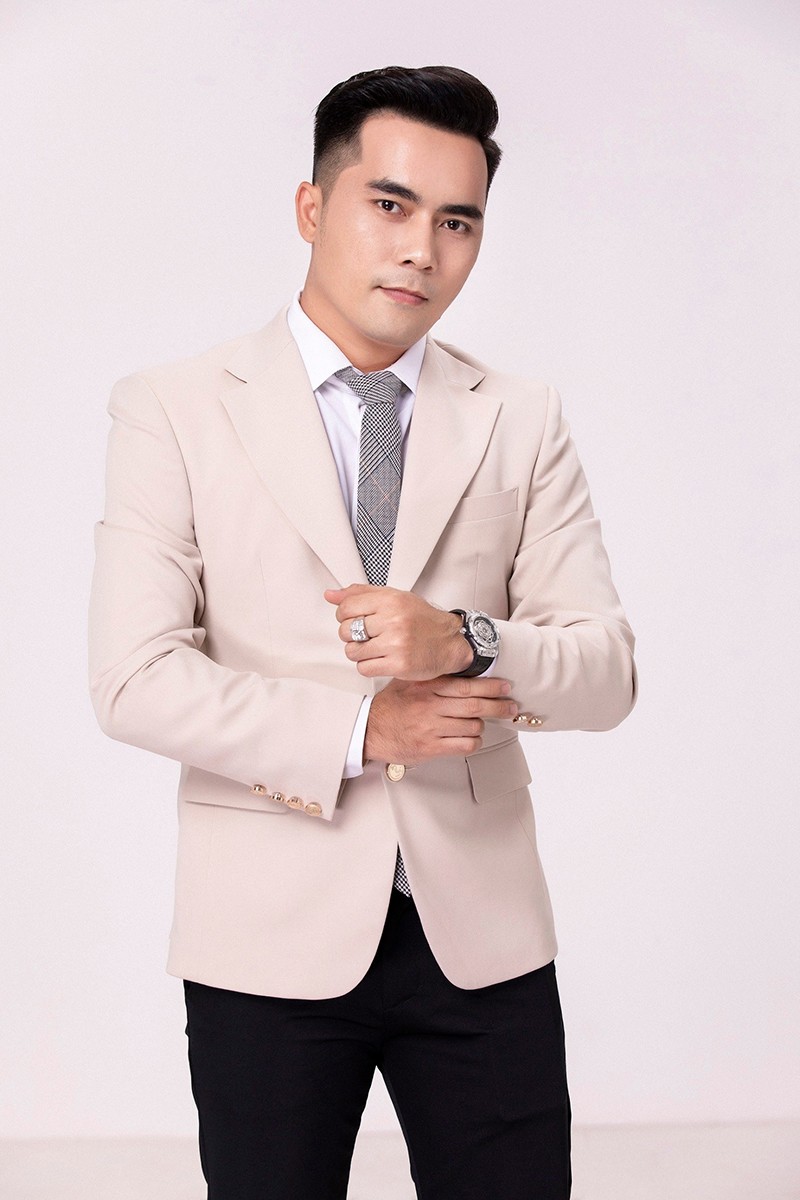 Nguyễn Thiện: Từ chủ cửa hàng điện thoại đến chủ công ty mỹ phẩm Việt - 1