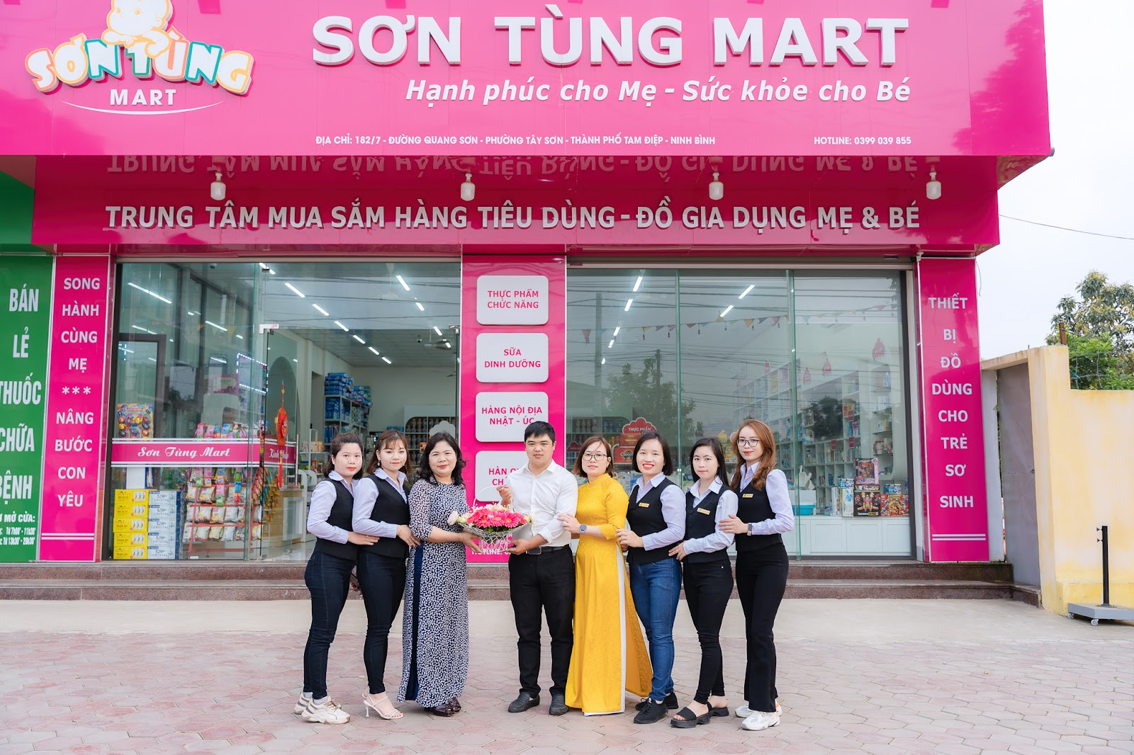 Hệ thống Sơn Tùng Mart thuộc Công ty TNHH Dược Phẩm Sơn Tùng