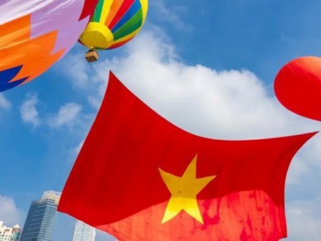 Du lịch - TP.HCM ngập tràn sắc màu lễ hội mừng tết Độc lập 2/9