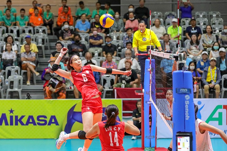 Bị dẫn trước 0-2 và đối mặt với nguy
cơ bị loại, Đài Loan (Trung Quốc) vùng lên tấn công mạnh mẽ trong
set 3.