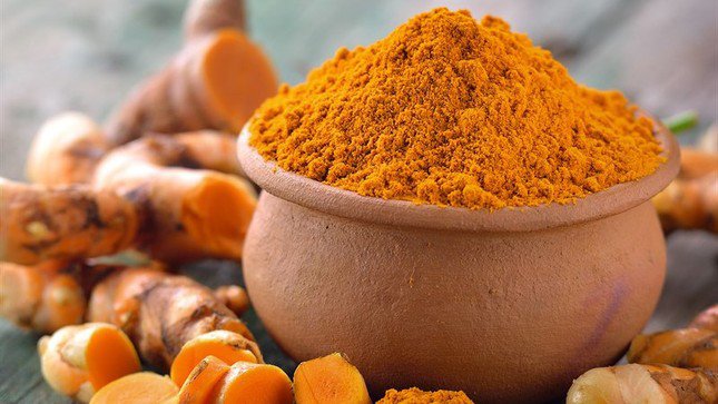 Những người nên tránh xa tinh bột nghệ, bởi uống vào không khác gì ‘thuốc độc’ - 1