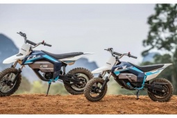 Thế giới xe - Bộ đôi mô tô điện mini dành riêng cho "cậu ấm cô chiêu" đam mê tốc độ