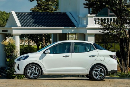 Giá xe Hyundai Grand i10 niêm yết lăn bánh tháng 9/2023, giảm 50% LPTB
