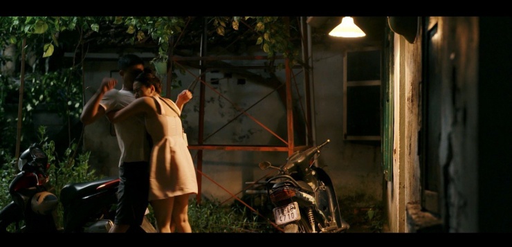 Thêm một nhân vật ở phim "Làng trong phố" khiến khán giả muốn tắt tivi - 2