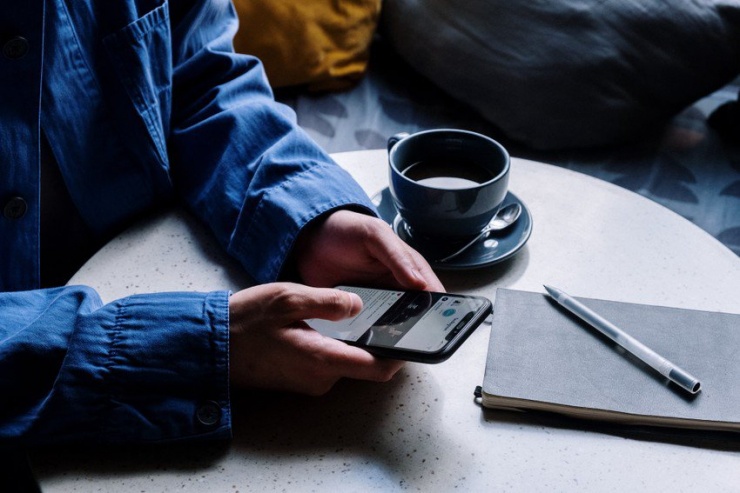Dễ dàng dịch ngôn ngữ bất kỳ bằng iPhone. Ảnh: Pexels