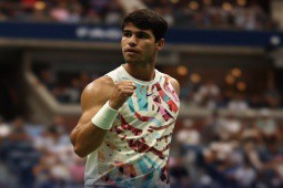 Video tennis Alcaraz - Arnaldi: Tốc chiến tốc thắng, tiếp bước huyền thoại (US Open)