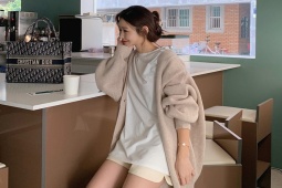 Thời trang - 4 kiểu cardigan đã lỗi thời, các nàng cần bỏ ngay ra khỏi tủ áo