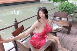 Bạn trẻ - Cuộc sống - "Thánh nữ cà áp" khiến dân tình ngỡ ngàng với thân hình lạ