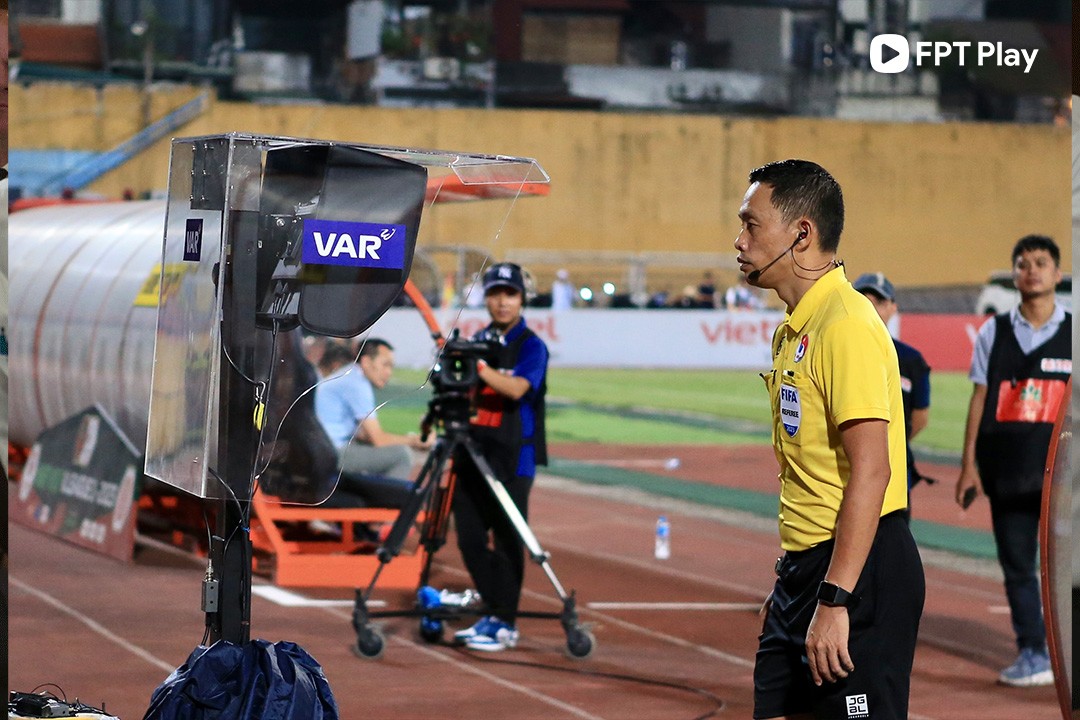 FPT Play nỗ lực cùng VPF đưa VAR vào V.League 2023.