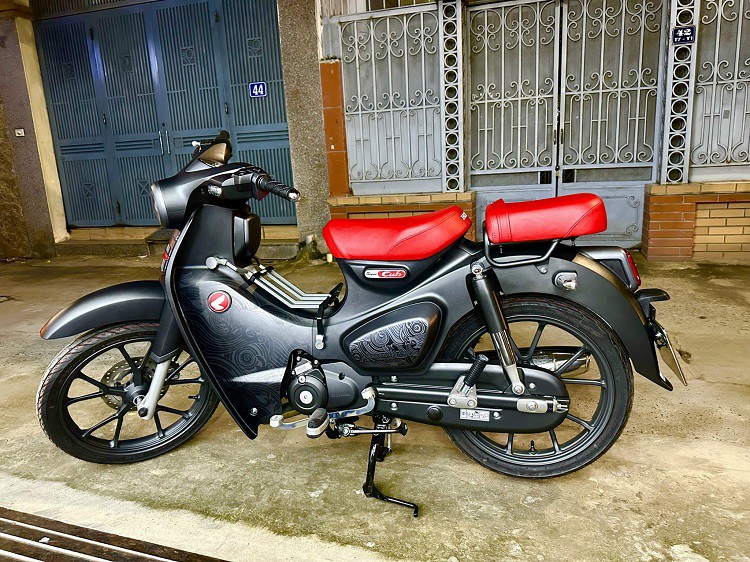 Chiếc xe Honda Super Cub C125 nhập khẩu của anh Hiếu.