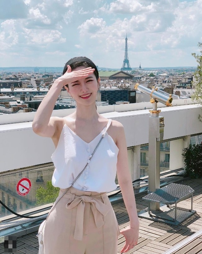 "MC không tuổi" có vòng 1 được khen "đẹp nhất Hàn Quốc", da trắng như ngọc - 11