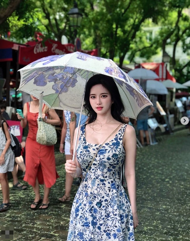 "MC không tuổi" có vòng 1 được khen "đẹp nhất Hàn Quốc", da trắng như ngọc - 3