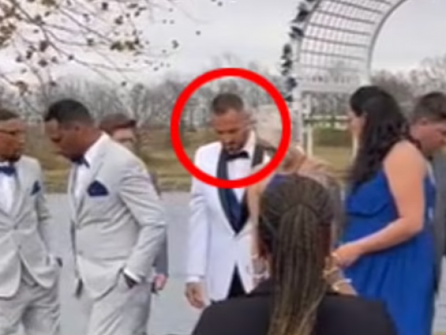 Bạn trẻ - Cuộc sống - Chú rể bật nắp quan tài trong đám cưới gây phẫn nộ