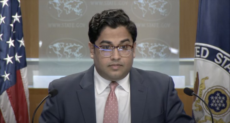 Phó phát ngôn viên Bộ Ngoại giao Mỹ Vedant Patel trong cuộc họp báo hôm 5-9. Ảnh: CHỤP MÀN HÌNH YOUTUBE