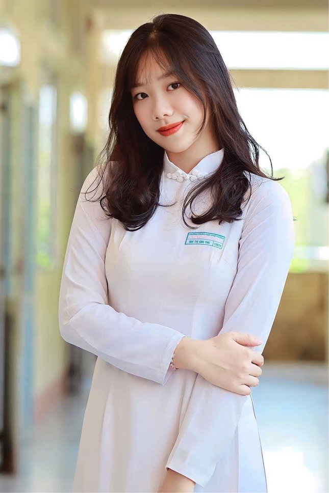 Anh Thư không cho rằng sức khỏe sẽ là rào cản trên con đường học tập của cô.