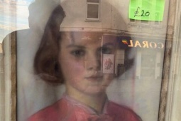 Phi thường - kỳ quặc - Xôn xao bức tranh "bé gái có ánh mắt gây sợ hãi" nhất thế giới