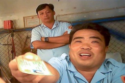 Tin tức trong ngày - ĐIỀU TRA: Trật tự đô thị 'làm luật' người bán hàng rong - Bài 1: Biết bị 'làm luật' nhưng không dám tố cáo