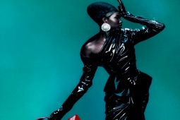 Thời trang - Chiến dịch thời trang nữ Luxe FW23 của Balmain lộng lẫy và độc đáo