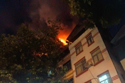 Tin tức trong ngày - Cháy lớn tại quán trà chanh ở Hà Nội