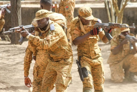 Đụng độ phiến quân, 53 binh sĩ và tình nguyện viên ở nước đồng minh của Niger thiệt mạng