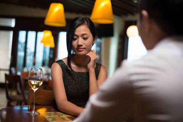 Chàng trai tìm cách để bạn gái phải trả tiền trong buổi hẹn hò đầu tiên khiến cô phẫn nộ. Ảnh minh hoạ