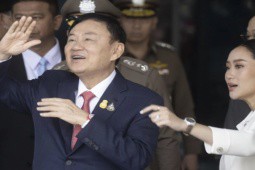 Vì sao cựu Thủ tướng Thái Lan Thaksin về nước, chấp nhận án tù?