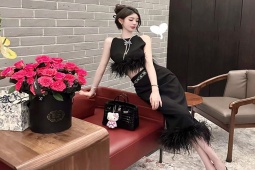 Bạn trẻ - Cuộc sống - Cô gái xinh đẹp khoe những bức ảnh "toát ra mùi tiền'