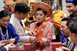 Thời trang - Loạt đồ đôi &amp;quot;tình bể bình&amp;quot; của Puka - Gin Tuấn Kiệt